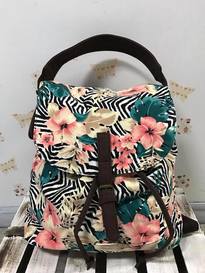 Las cosas de Nane agasalla os membros da Tropa cun desconto en mochilas!